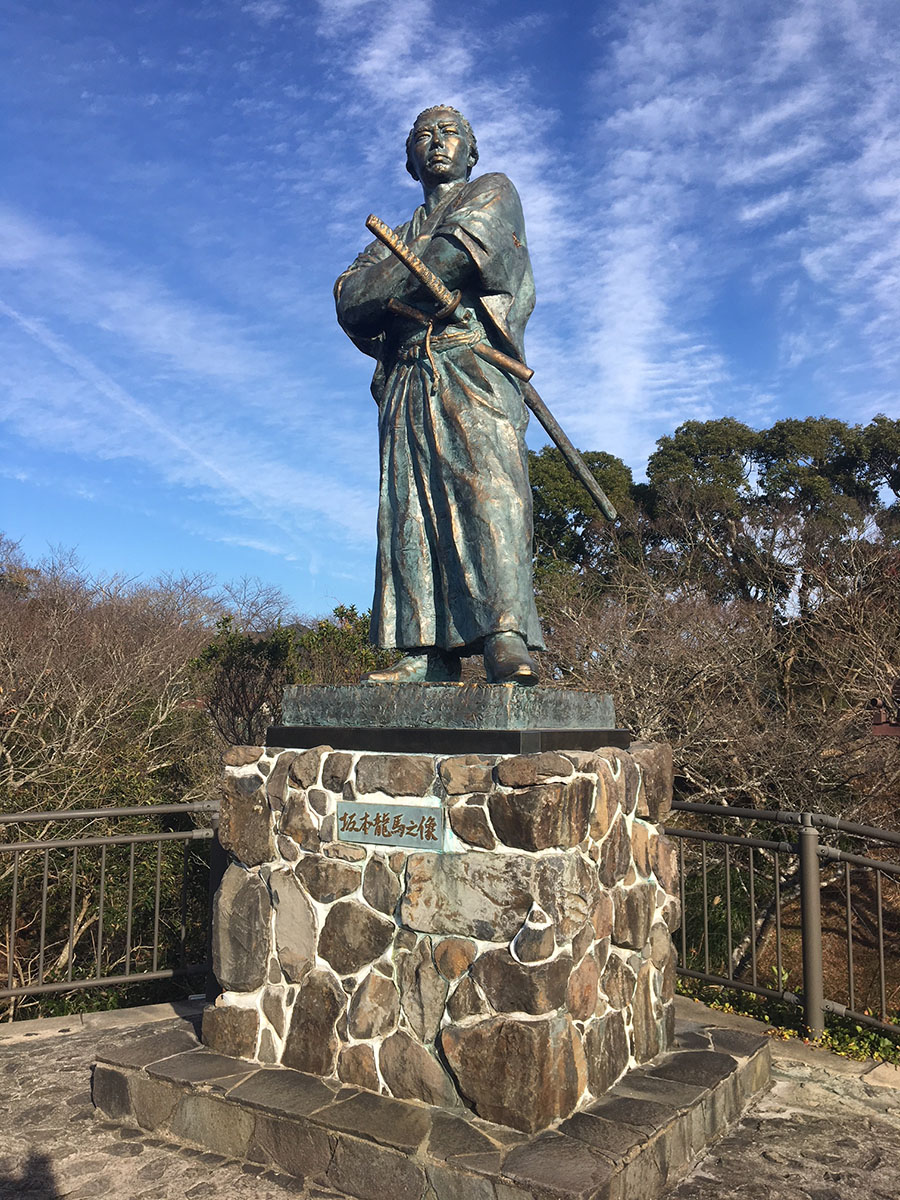 見つめる先には・・・