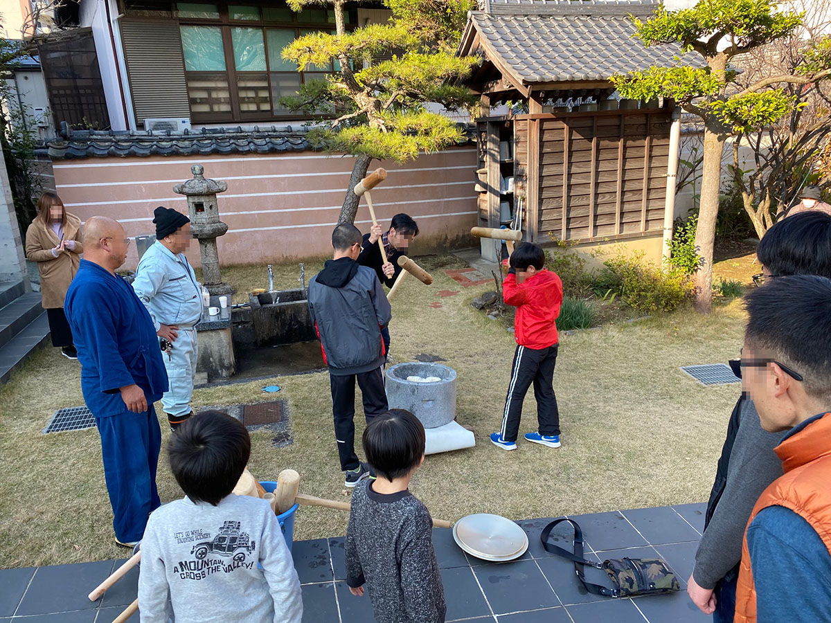 餅つき