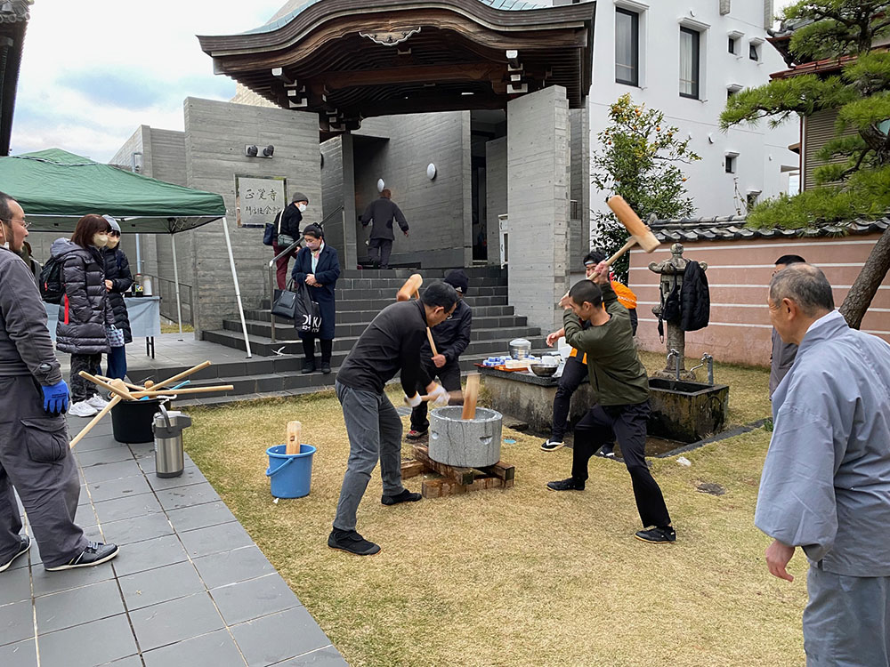 餅つき